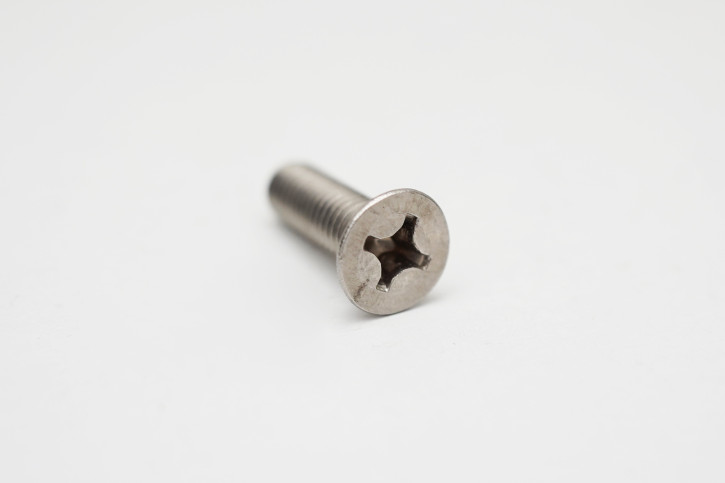 vite per guida porta su B-piantone porta