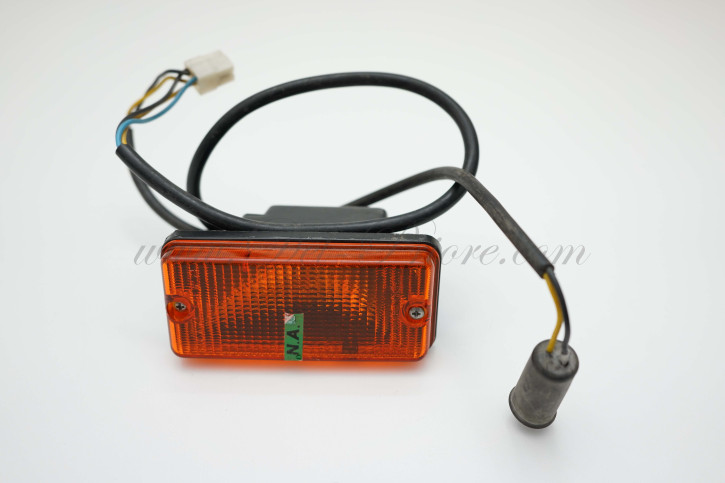 Clignotant devant gauche ou droit 75 -82