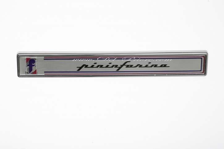 Pininfarina- scritta, plastica. , bombato esterno