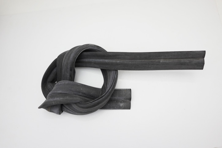 Dichtung vorne am Spriegel, original Alfa 