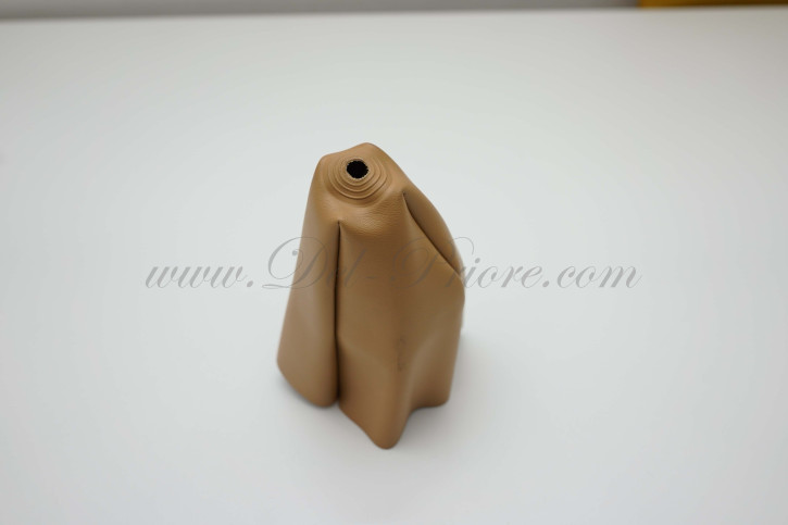 beige leather sack for gear shift, Spider with center console, 4 seams beige leather sack for gear shift, Spider with center console, 4 seams