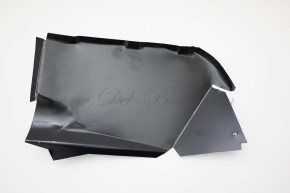Rear wheel arch edge bottom right