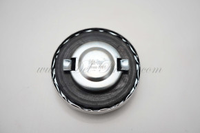 Bouchon avec filet et fermeture pour réservoir