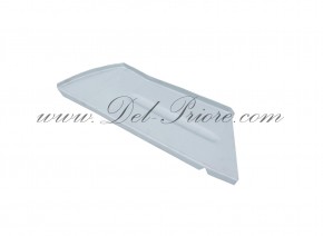 connection plate mudguard/ boot floor right